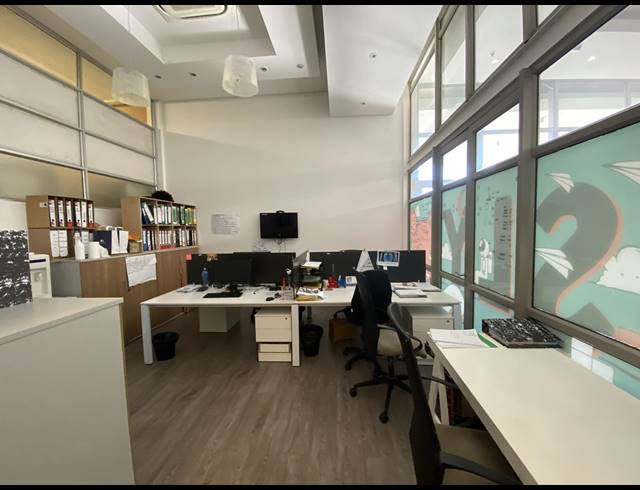 311M² OFFICE TO LET IN WOODSTOCK